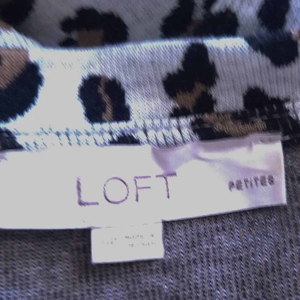Loft Leopard Print Puff Sleeve Top Size MP Medium Petite Print Top Animal Print